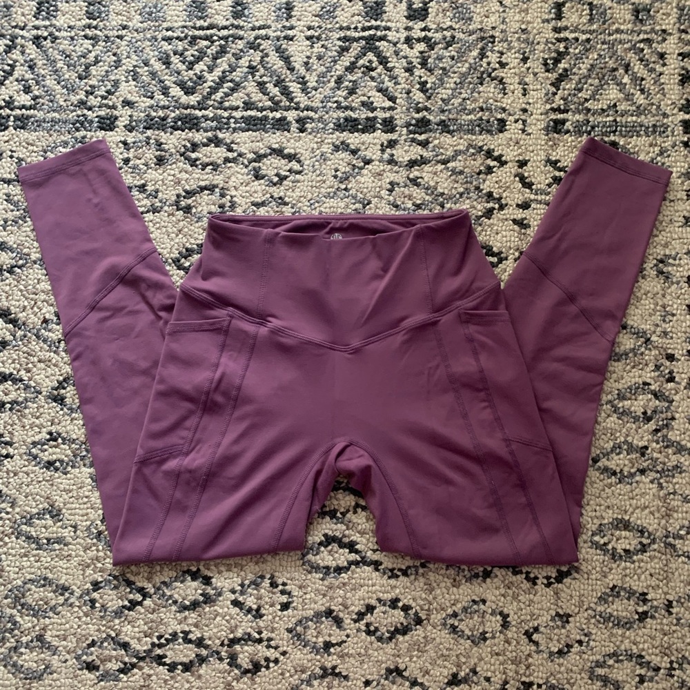 Til You Collapse- Size small- Heart Booty Leggings